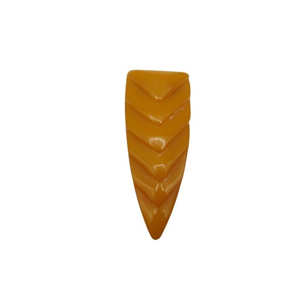 Vintage Carved Butterscotch Bakelite Arrow Dress Clip - Picture 1 of 12